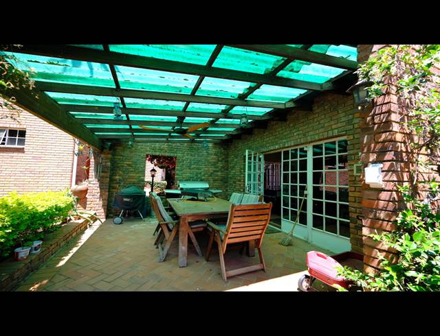 4 BEDROOM HOUSE FOR SALE IN KENSINGTON B